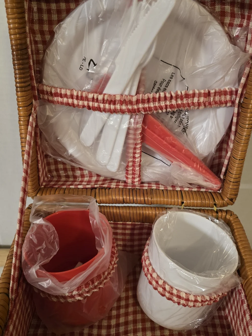 Vintage Elizabeth Arden Wicker Picnic Basket Set - Red Gingham